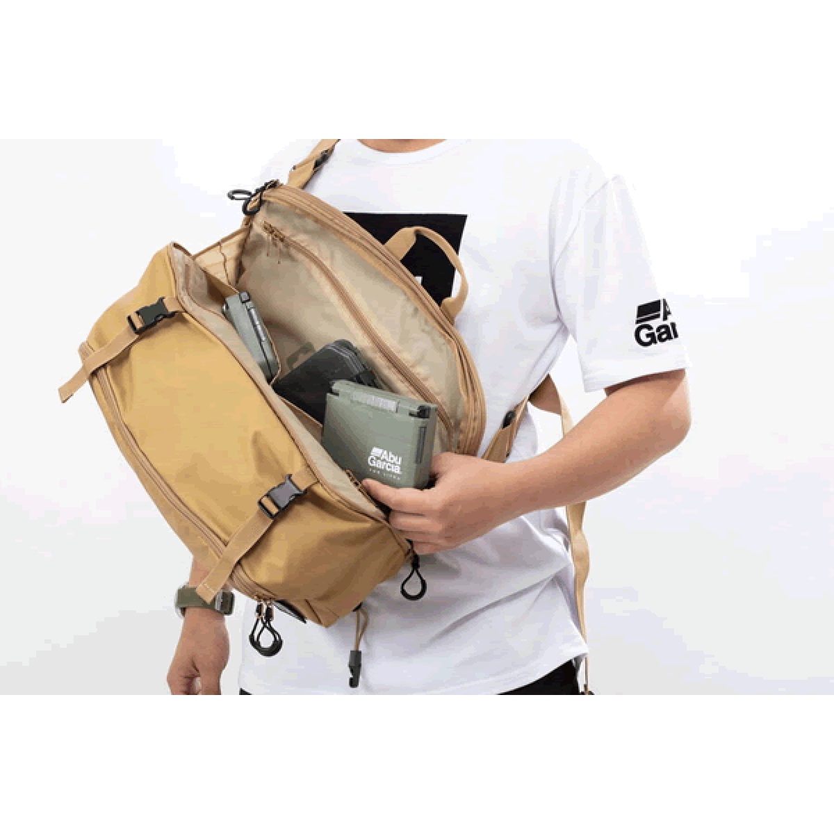 Abu Garcia ABU COMMUTER SLING BAG W22cm x H13cm x D37cm BEIGE