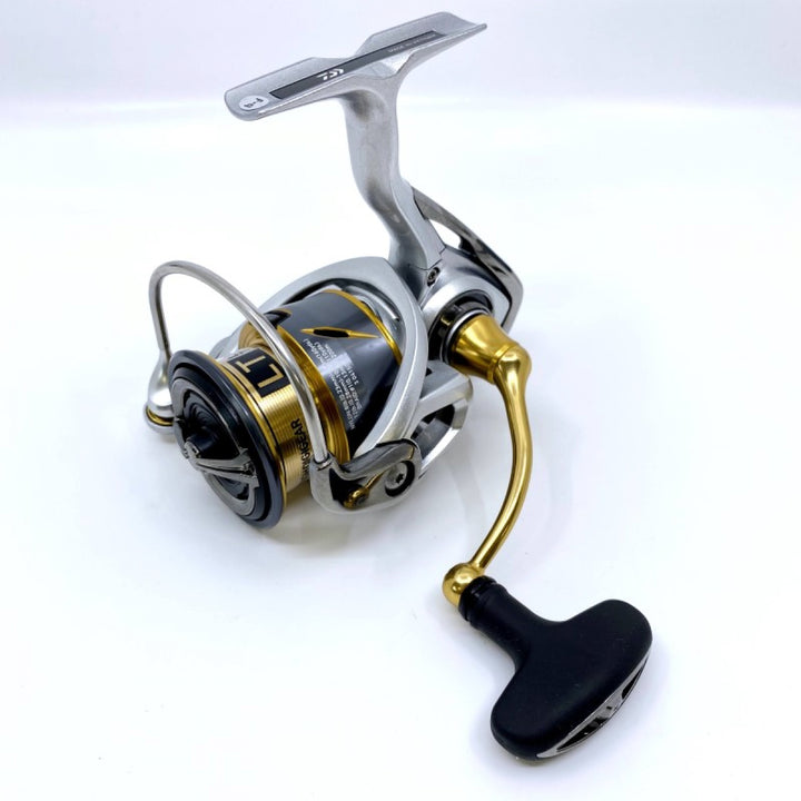DAIWA 21 FREAMS LT 3000-C