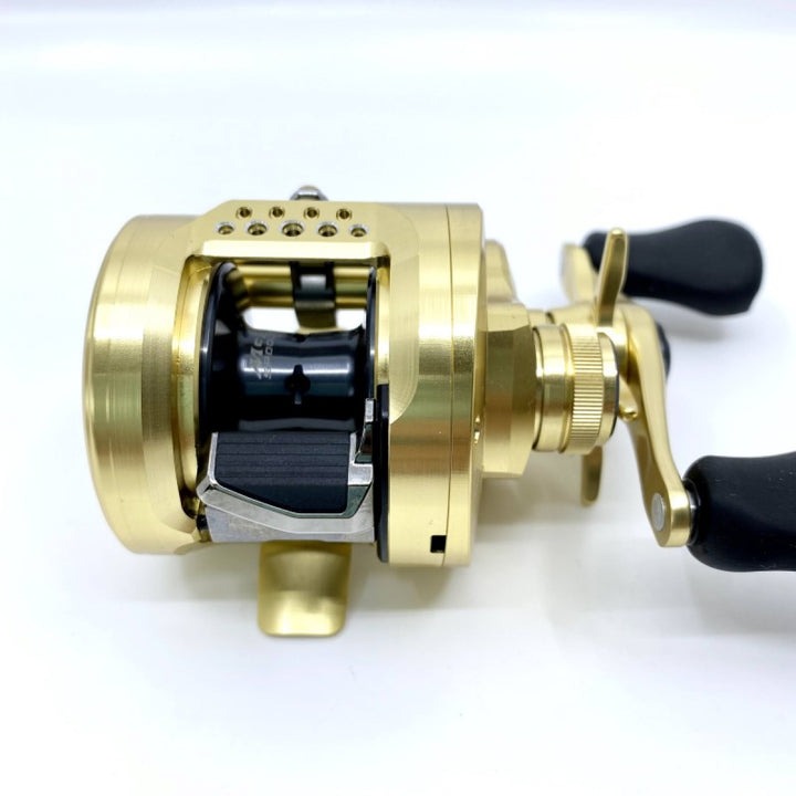 SHIMANO 21 CALCUTTA CONQUEST 200HG