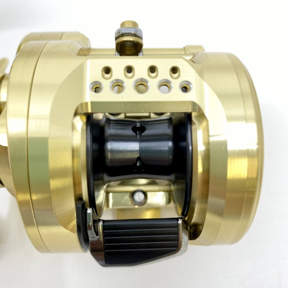 SHIMANO 22 CALCUTTA CONQUEST 201XG