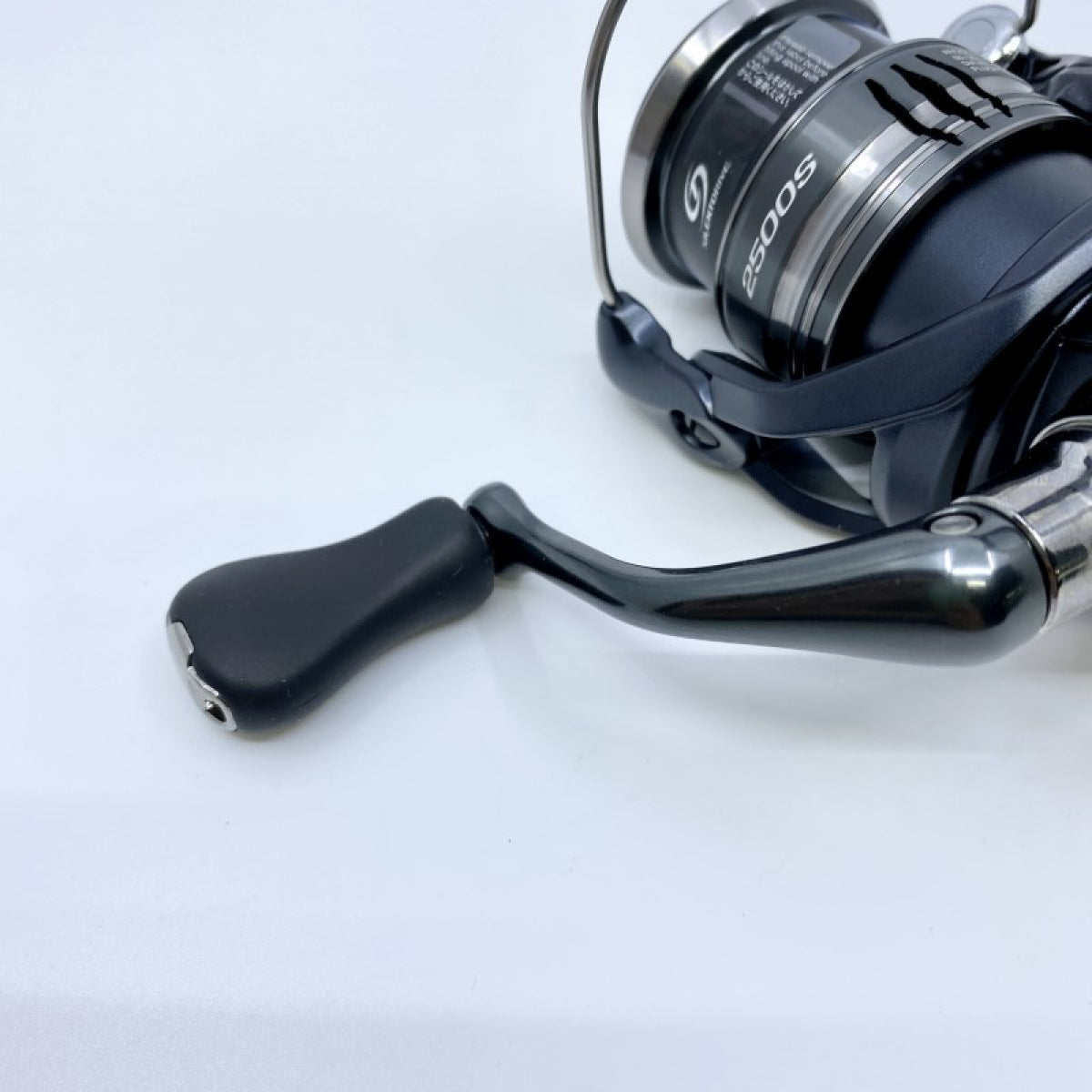SHIMANO 22 MIRAVEL 2500S