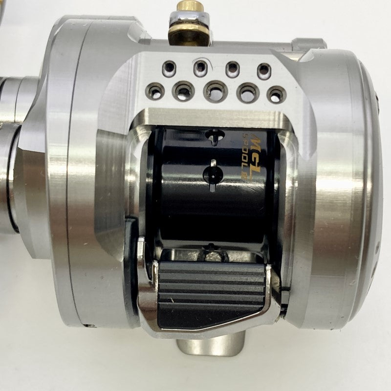 SHIMANO 23 CALCUTTA CONQUEST BFS XG