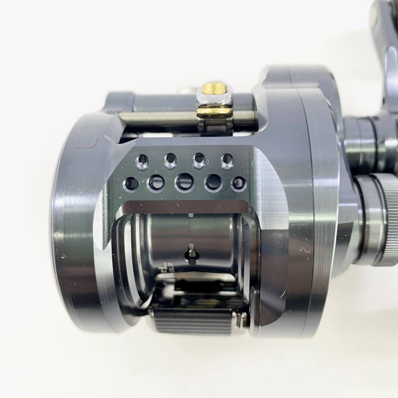 SHIMANO 24 CALCUTTA CONQUEST SE 30HG