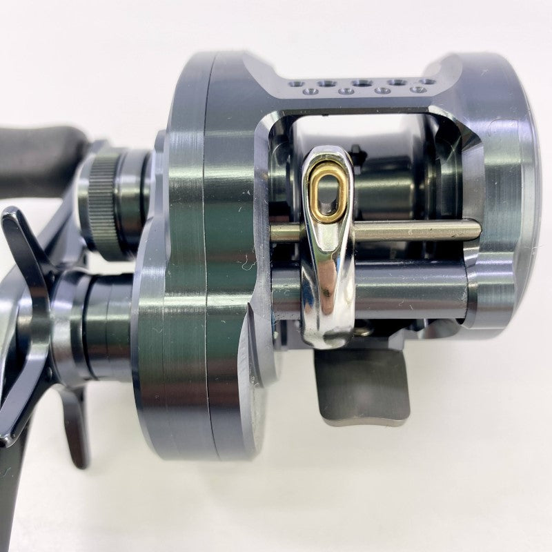 SHIMANO 24 CALCUTTA CONQUEST SE 30HG